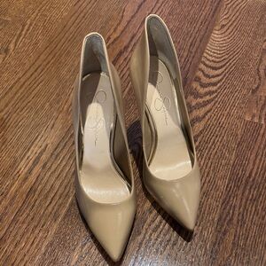 Jessica Simpson Tan Pointed Heels